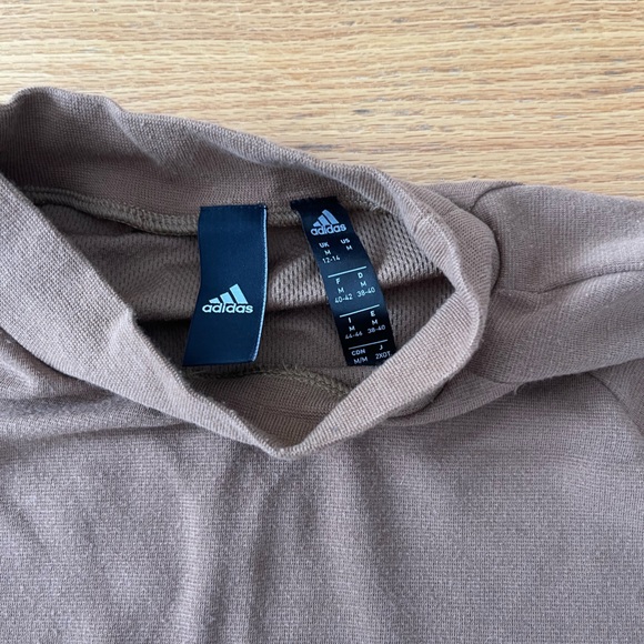 Adidas Women’s crop top - Picture 2 of 4